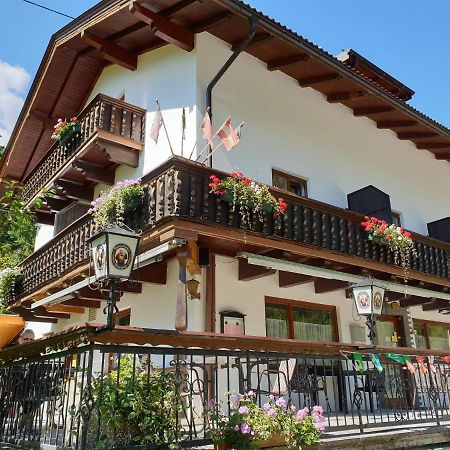 Tattoo Pension Mit Restaurant Und Tattoo-Studio Mortschach ภายนอก รูปภาพ