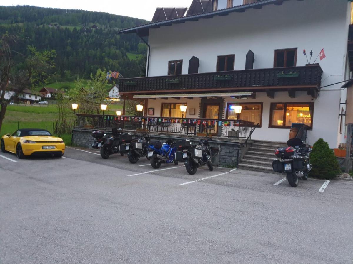Tattoo Pension Mit Restaurant Und Tattoo-Studio Mortschach ภายนอก รูปภาพ