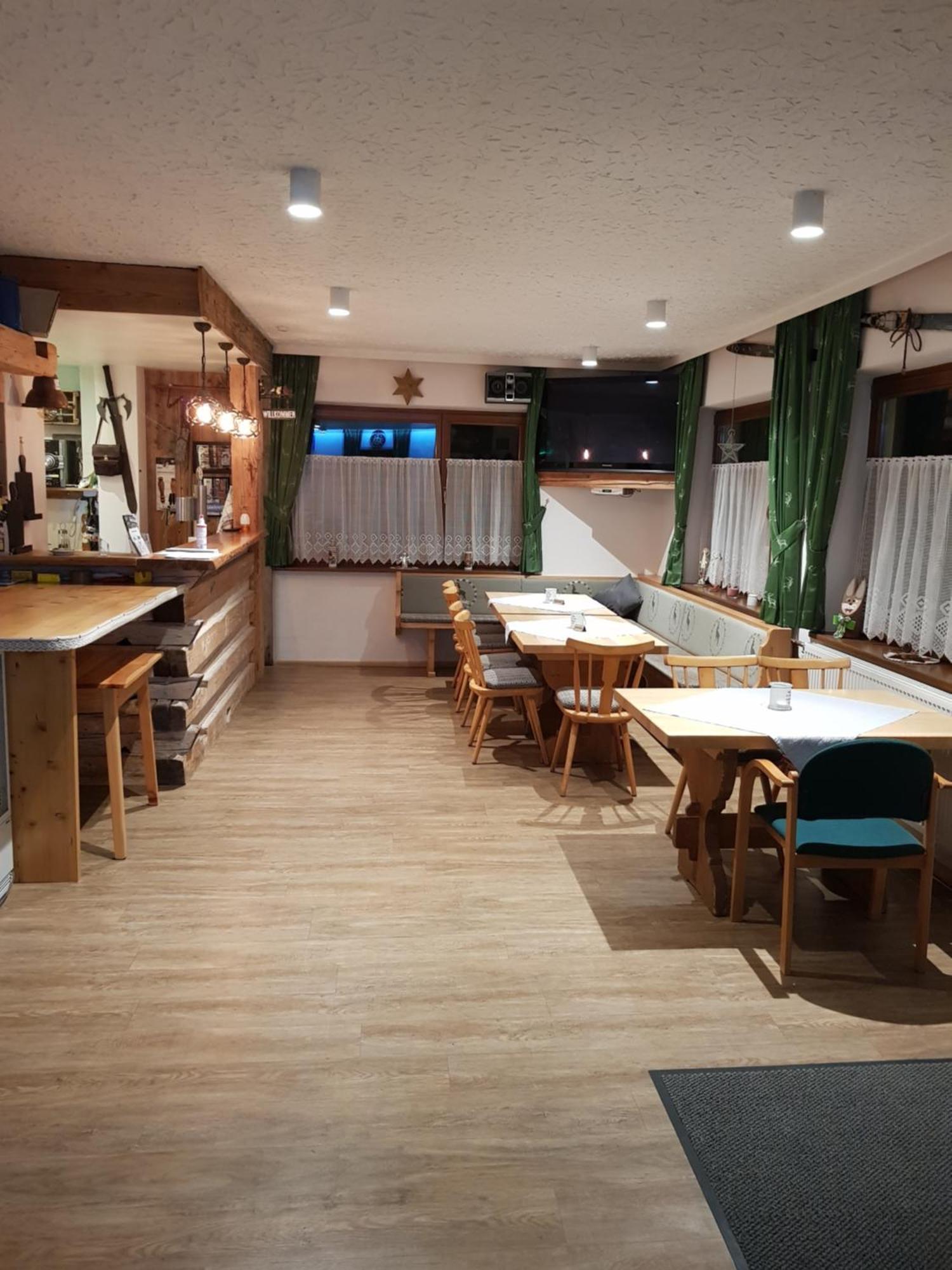 Tattoo Pension Mit Restaurant Und Tattoo-Studio Mortschach ภายนอก รูปภาพ