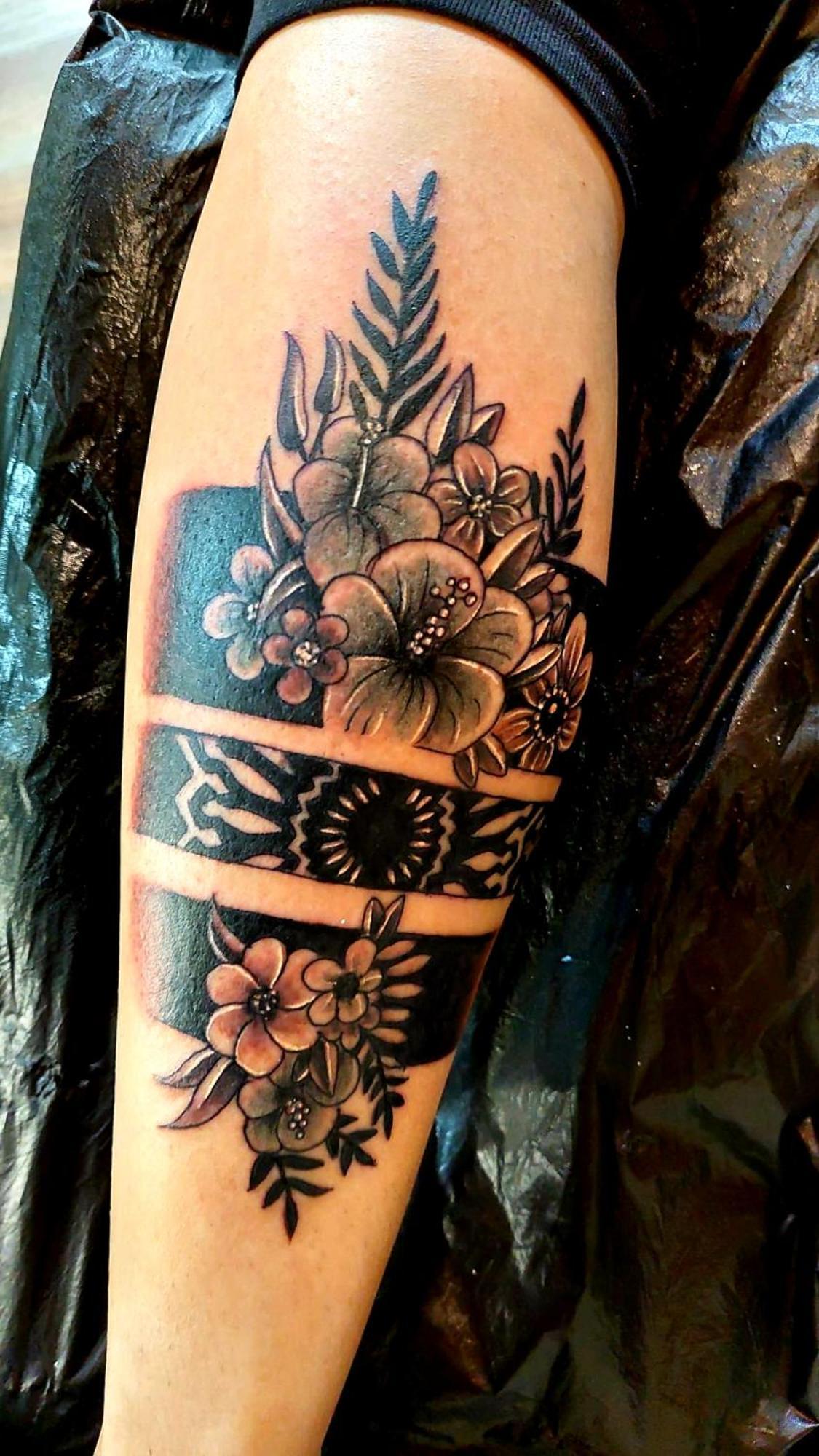 Tattoo Pension Mit Restaurant Und Tattoo-Studio Mortschach ภายนอก รูปภาพ